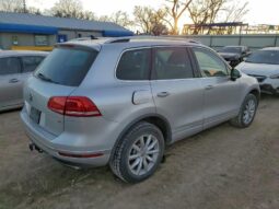 
										2016 Volkswagen Touareg full									