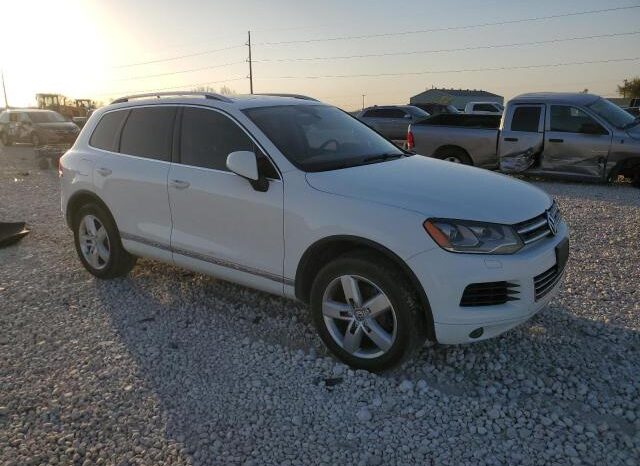 
								2014 Volkswagen Touareg full									