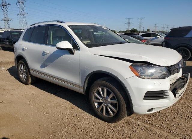 
								2014 Volkswagen Touareg v6 full									