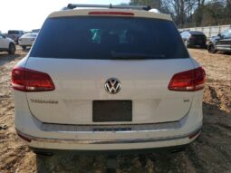 
										2015 Volkswagen Touareg full									