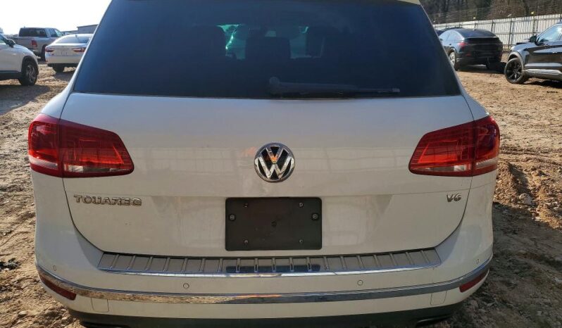 
								2015 Volkswagen Touareg full									