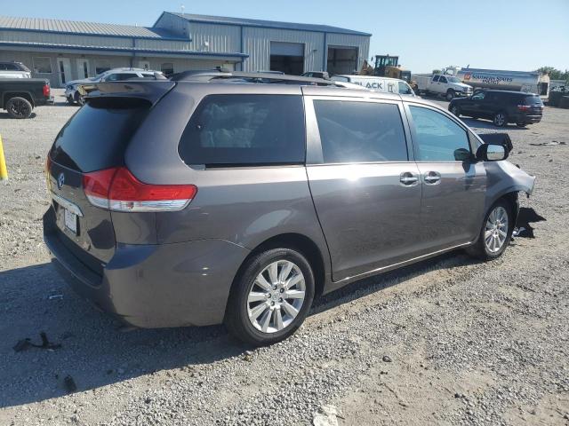 2012 Toyota Sienna