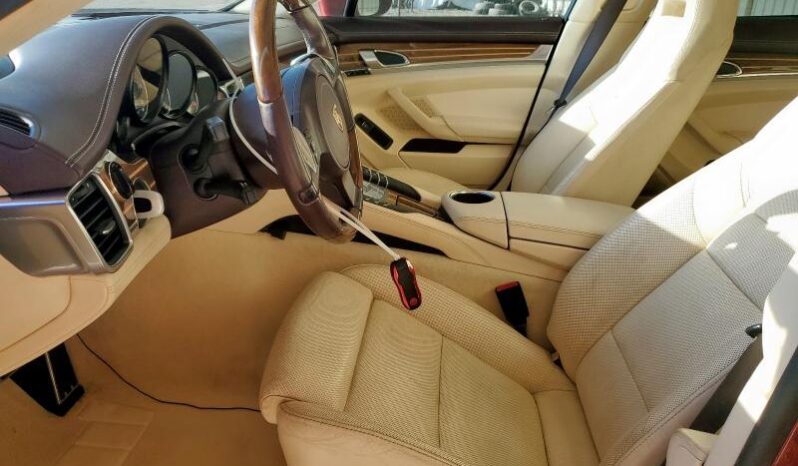 
								2011 Porsche Panamera full									
