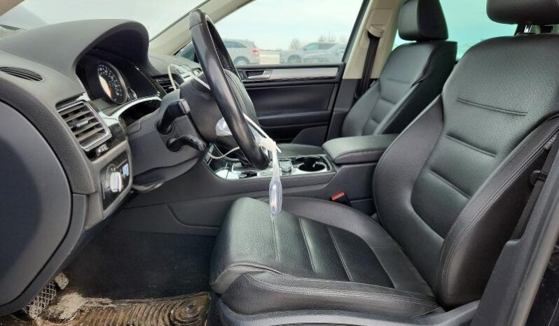 
								2016 Volkswagen Touareg full									