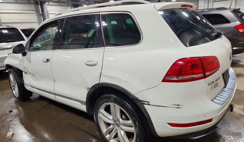
								2014 Volkswagen Touareg full									