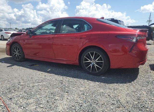 
								2021 Toyota Camry se full									