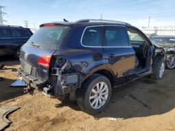 
										2011 Volkswagen Touareg full									