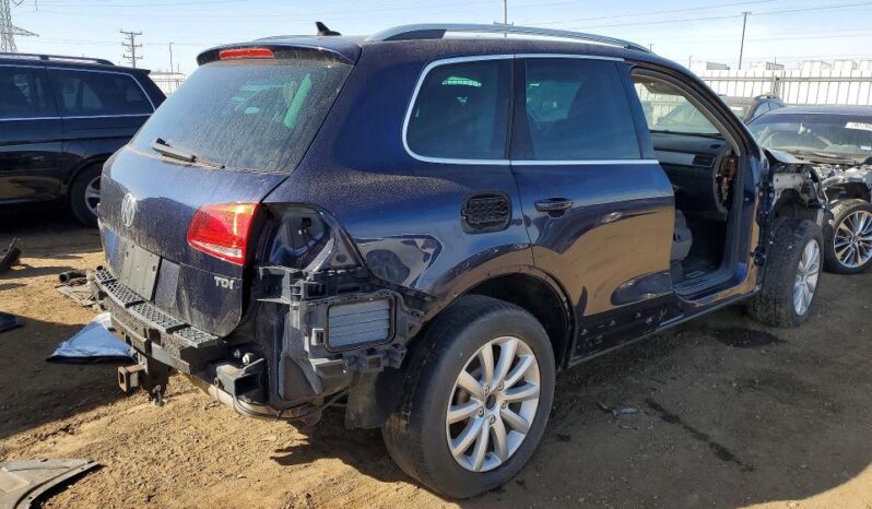 
								2011 Volkswagen Touareg full									
