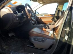 
										2011 Volkswagen Touareg full									