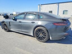 
										2017 Porsche Panamera full									