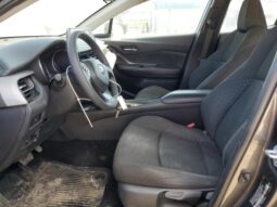 
										2021 Toyota C-hr full									