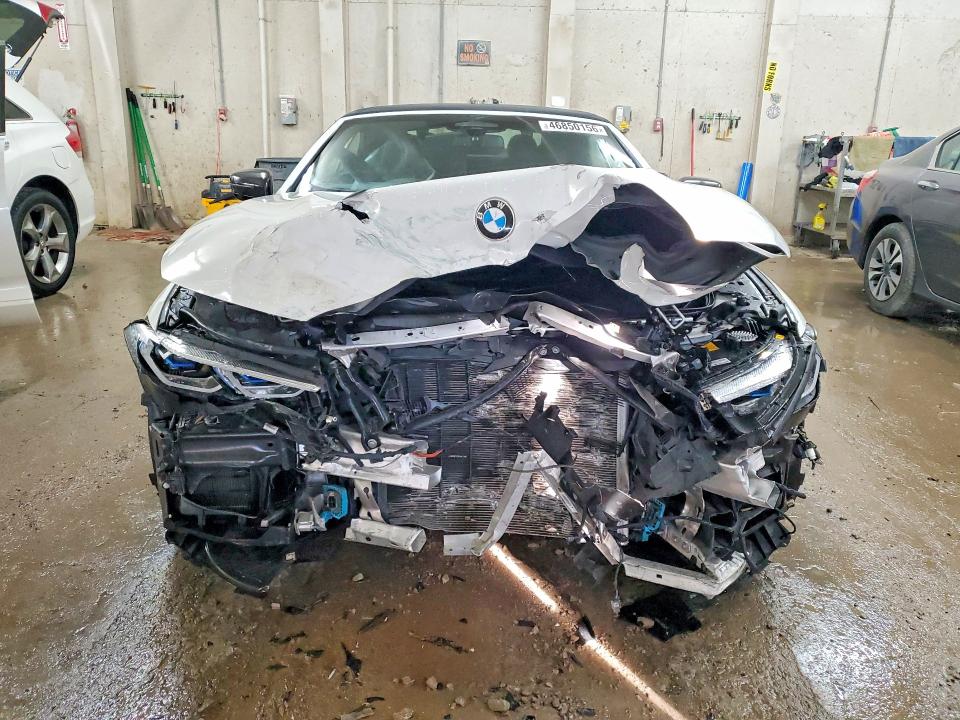 2019 BMW M8
