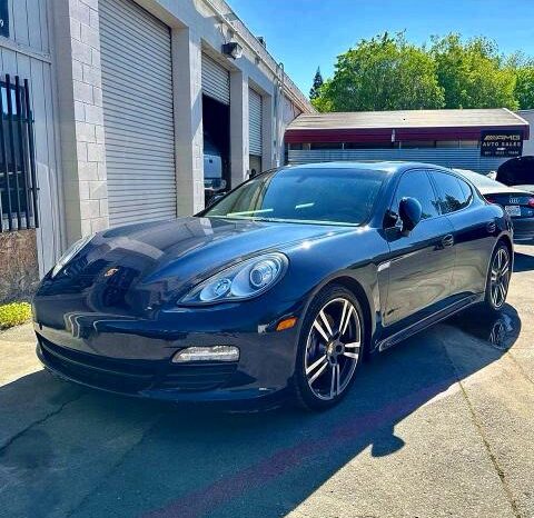 
								2012 Porsche Panamera full									