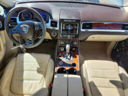 
										2012 Volkswagen Touareg full									
