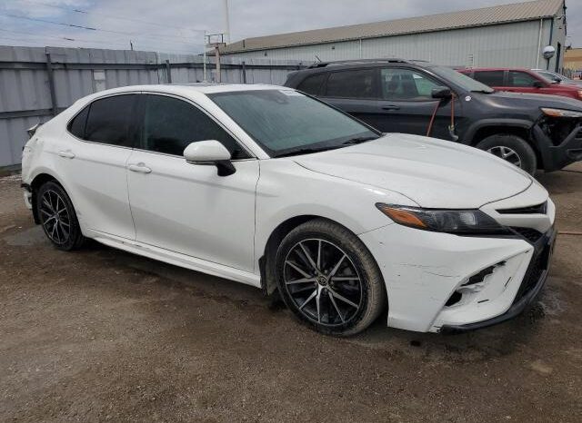 
								2022 Toyota Camry full									