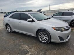 
										2012 Toyota Camry base full									