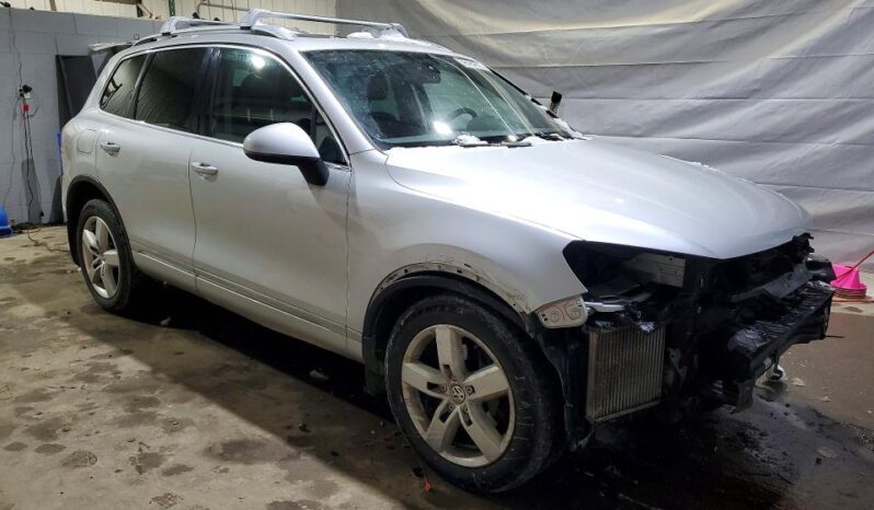 
								2014 Volkswagen Touareg full									