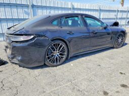 
										2022 Porsche Panamera full									