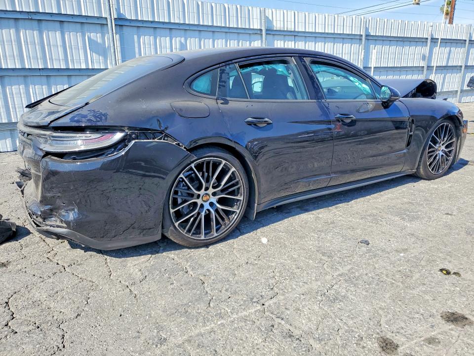 2022 Porsche Panamera