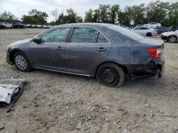 
										2012 Toyota Camry base full									
