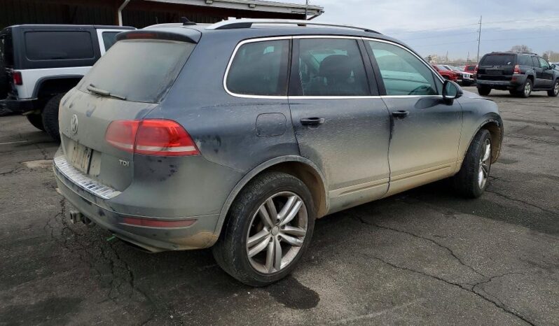 
								2011 Volkswagen Touareg full									
