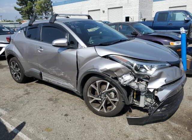 
								2019 Toyota C-hr full									