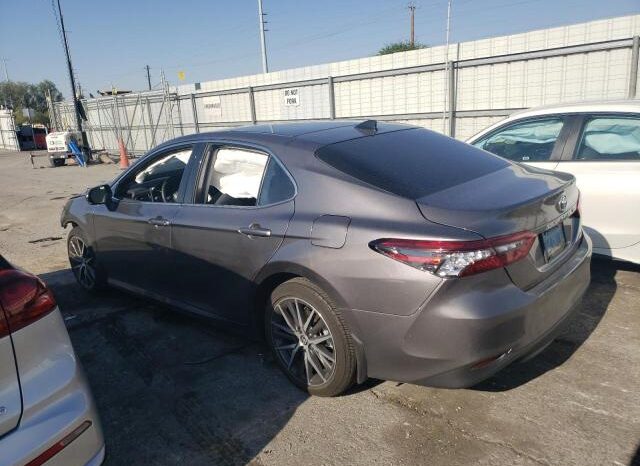 
								2023 Toyota Camry full									