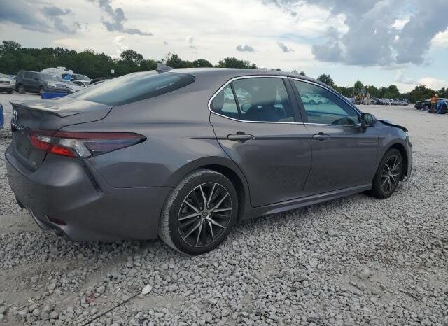 
								2024 Toyota Camry full									