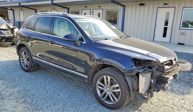 
								2016 Volkswagen Touareg full									