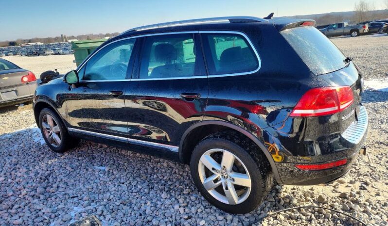 
								2013 Volkswagen Touareg full									