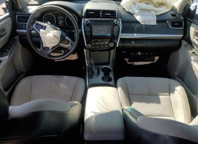 
								2016 Toyota Camry le full									
