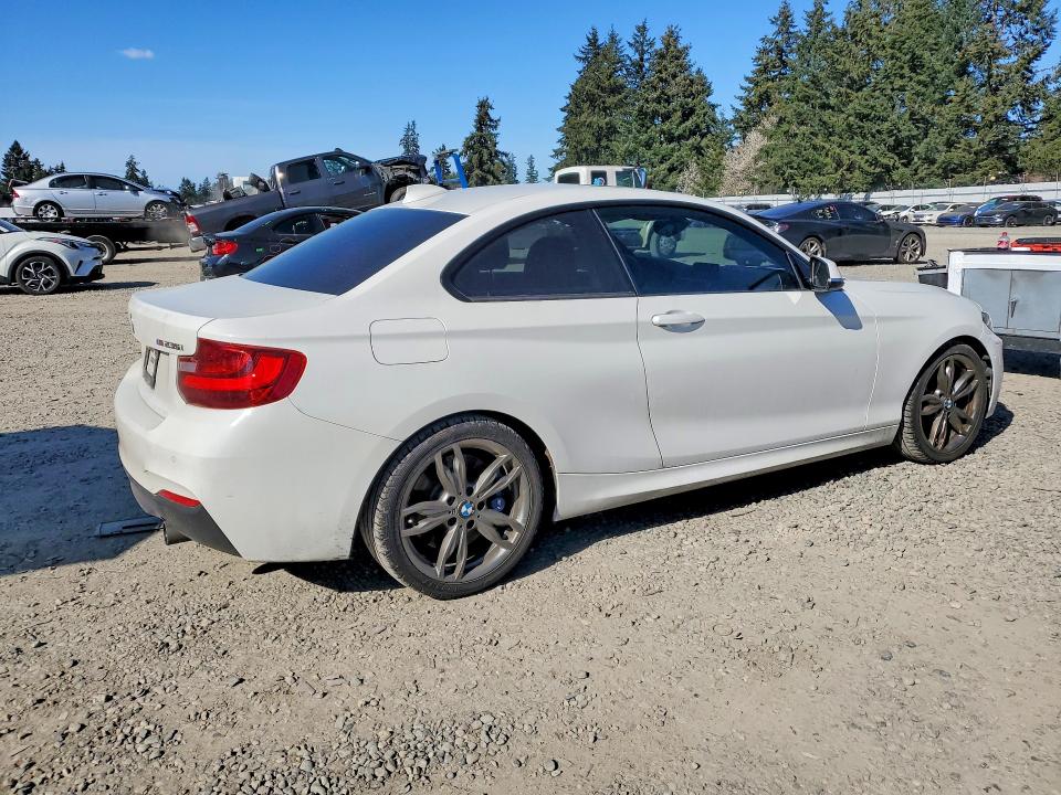 2015 BMW M2
