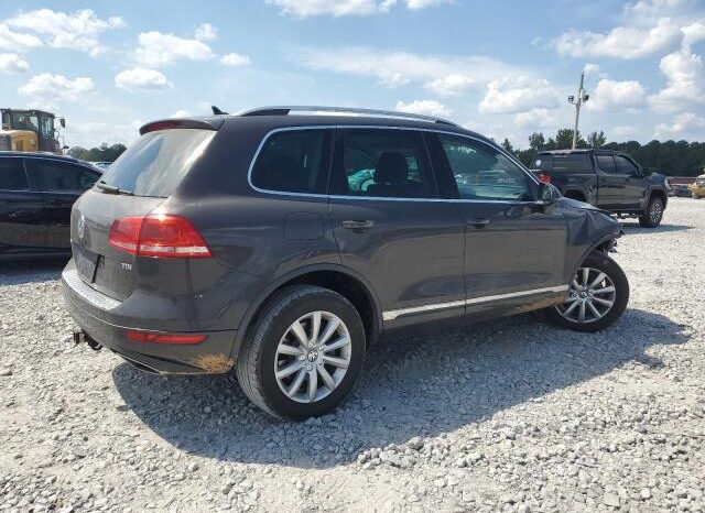 
								2012 Volkswagen Touareg full									