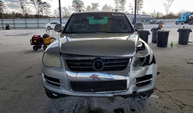 
								2009 Volkswagen Touareg full									