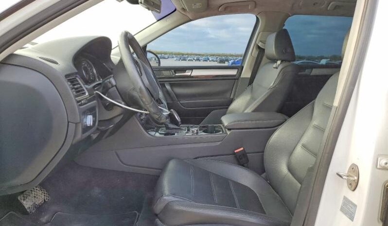
								2013 Volkswagen Touareg full									