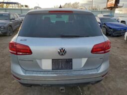 
										2016 Volkswagen Touareg full									