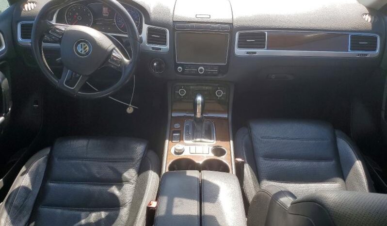 
								2016 Volkswagen Touareg full									