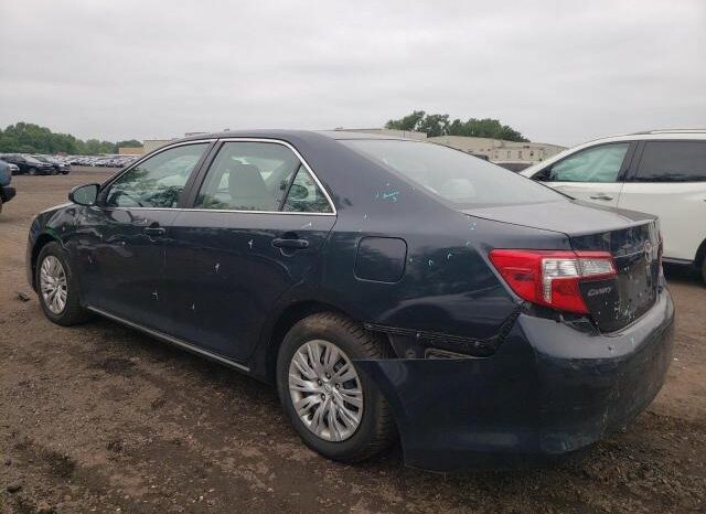 
								2014 Toyota Camry full									