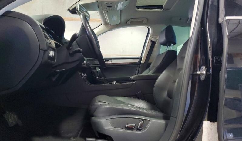 
								2016 Volkswagen Touareg full									