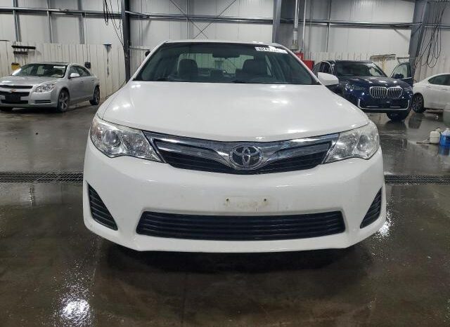 
								2012 Toyota Camry full									