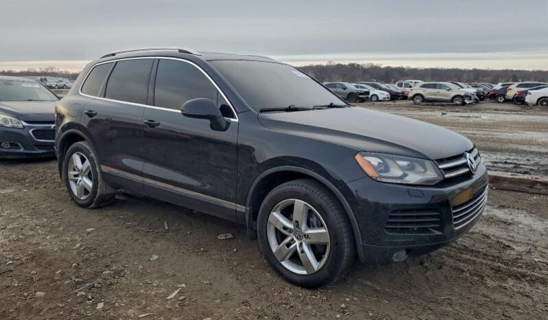 
								2014 Volkswagen Touareg full									