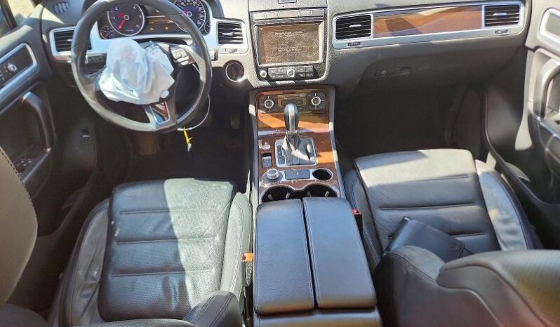 
								2016 Volkswagen Touareg full									