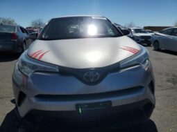 
										2019 Toyota C-hr full									