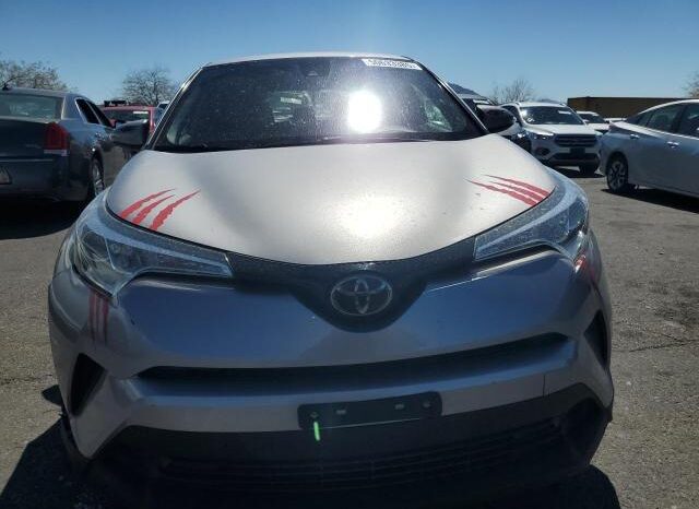 
								2019 Toyota C-hr full									
