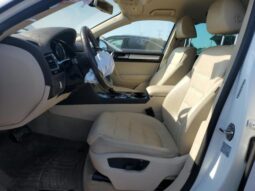 
										2014 Volkswagen Touareg v6 full									
