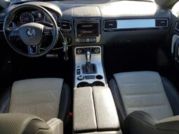 
										2017 Volkswagen Touareg full									