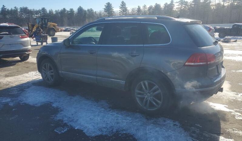 
								2016 Volkswagen Touareg full									