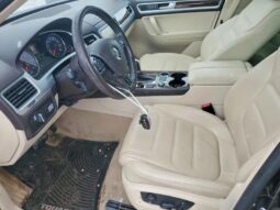 
										2015 Volkswagen Touareg full									