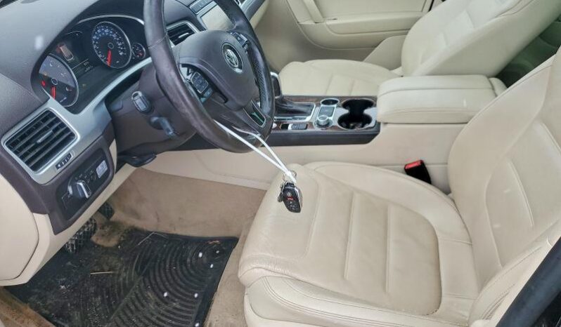 
								2015 Volkswagen Touareg full									