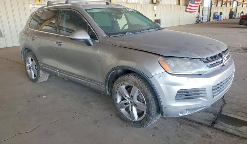 
								2011 Volkswagen Touareg full									